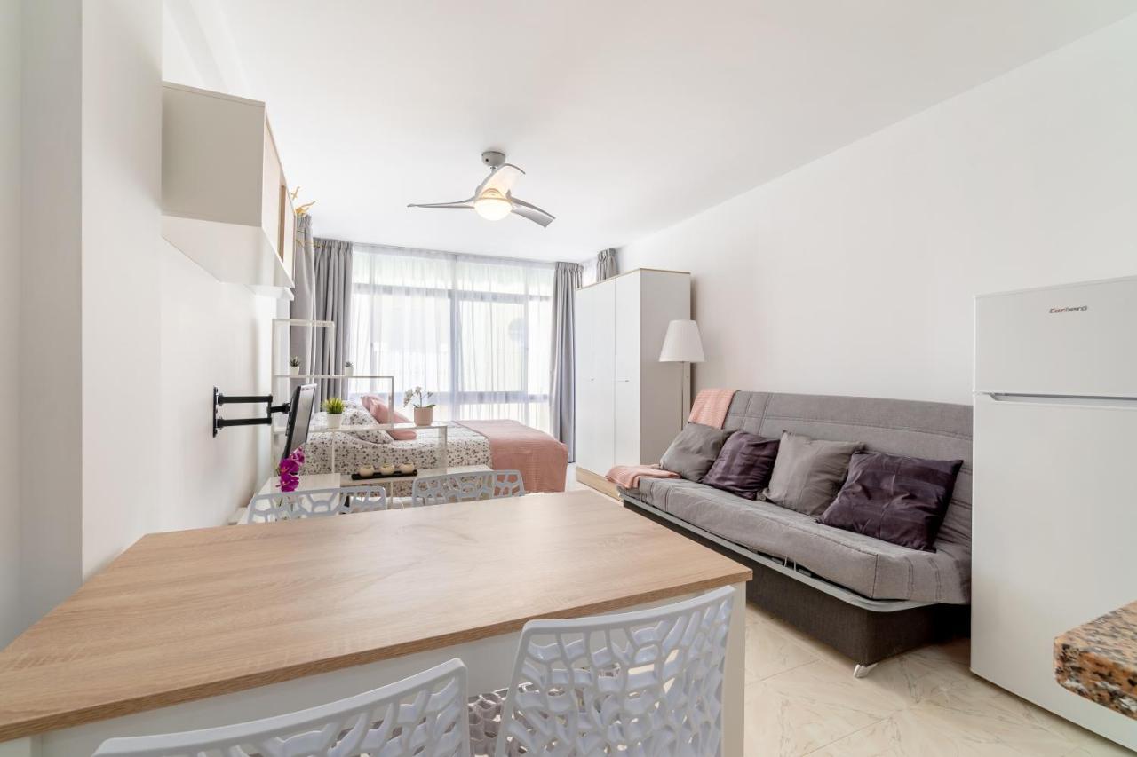 Lorna Apartment ฟูเอนฮิโรลา ภายนอก รูปภาพ